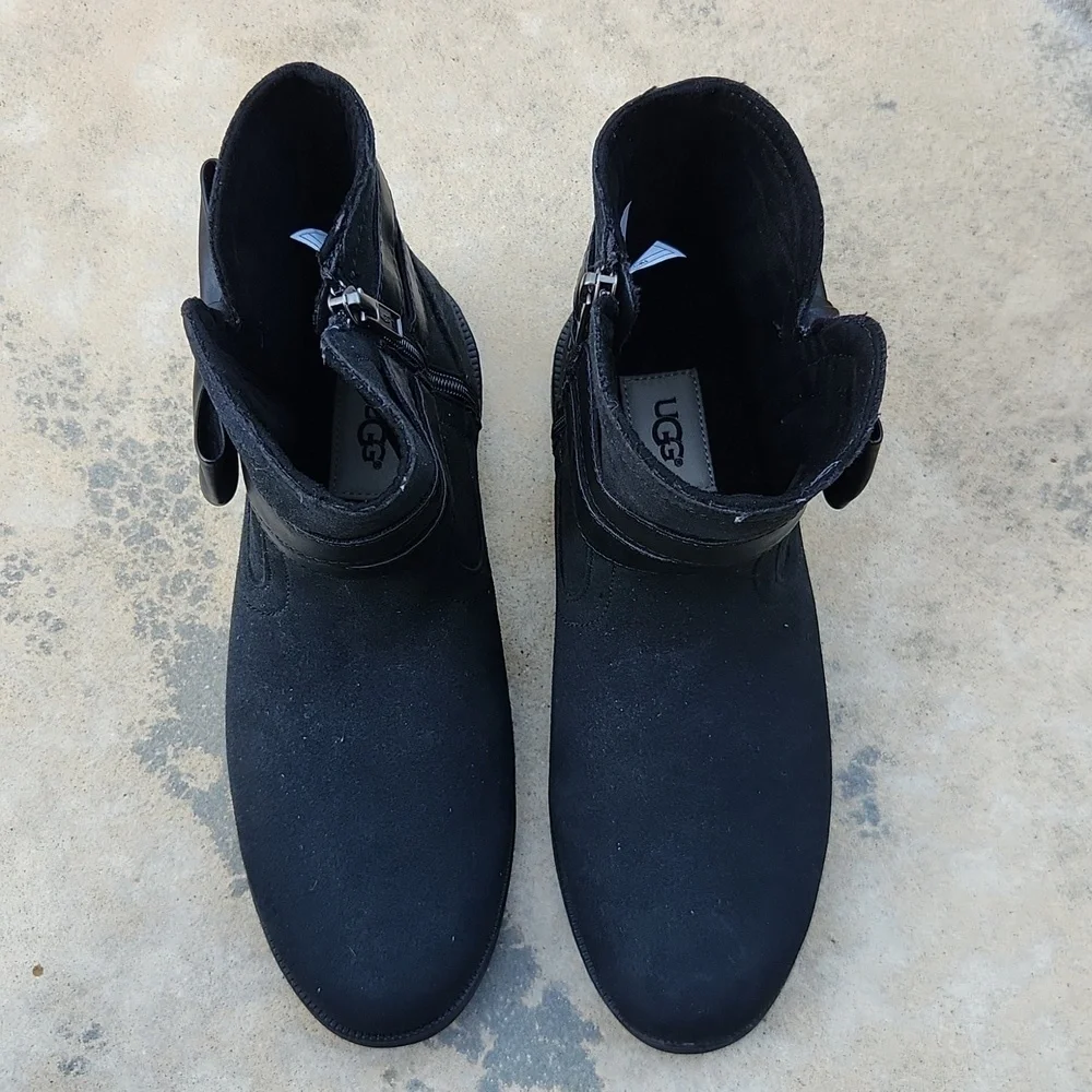 UGG Joanie Bow Boot Black Size 5